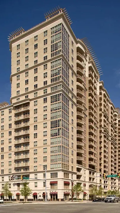 3 Bed 2 Bath Urban Residential Condo in Arlington, VA - 2