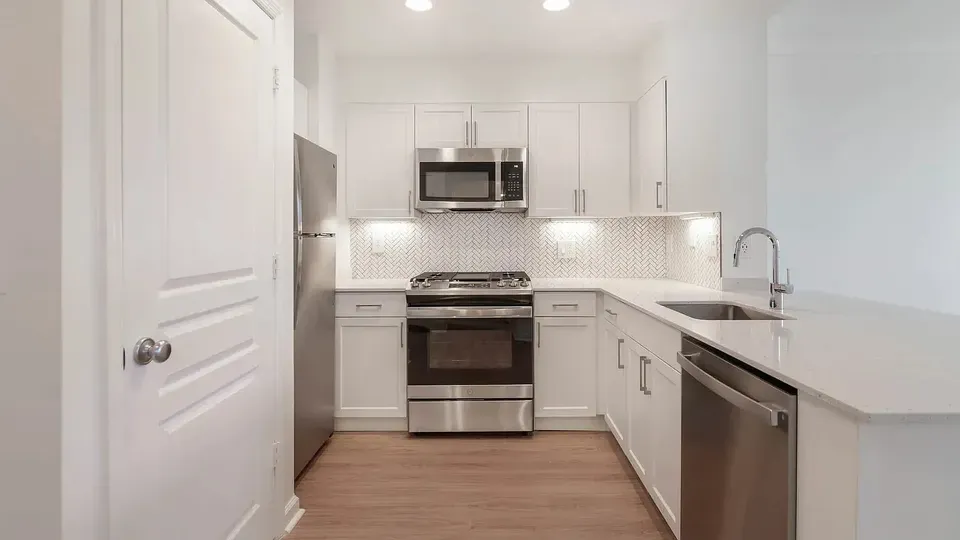 3 Bed 2 Bath Urban Residential Condo in Arlington, VA - 5