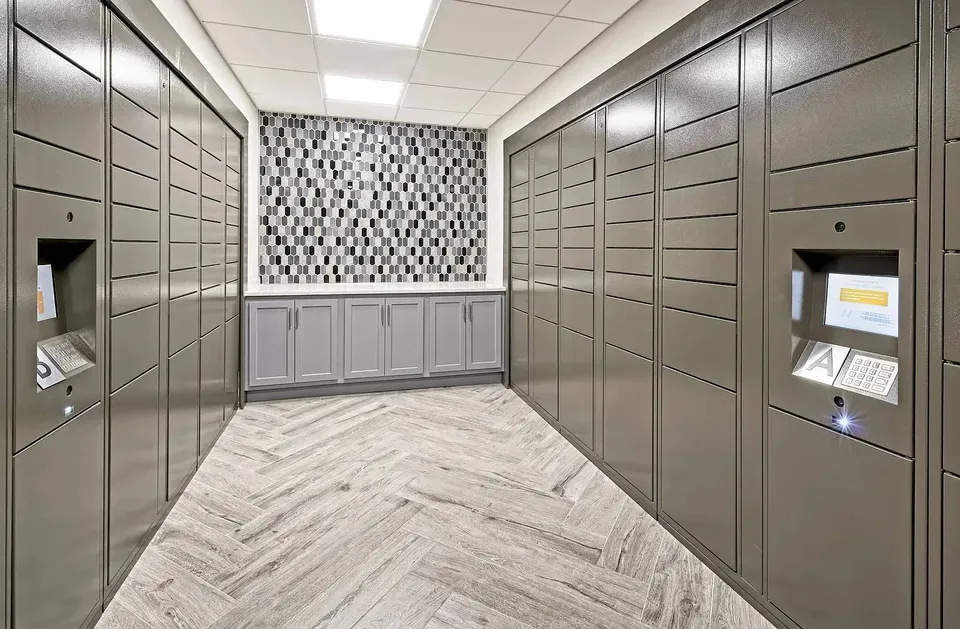 3 Bed 2 Bath Urban Residential Condo in Arlington, VA - 5