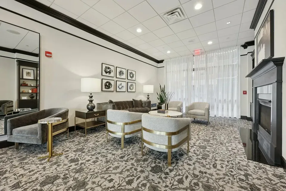 3 Bed 2 Bath Urban Residential Condo in Arlington, VA - 3