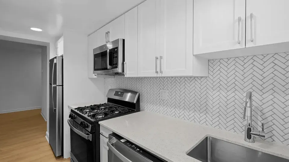3 Bed 2 Bath Urban Residential Condo in Arlington, VA - 1