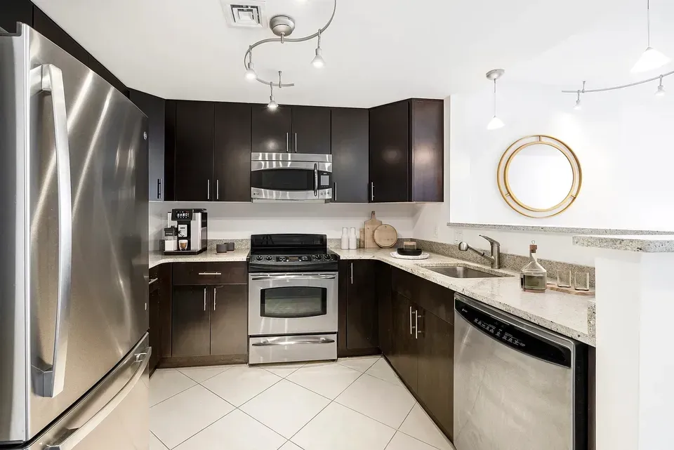 3 Bed 2 Bath Urban Residential Condo in Arlington, VA - 2