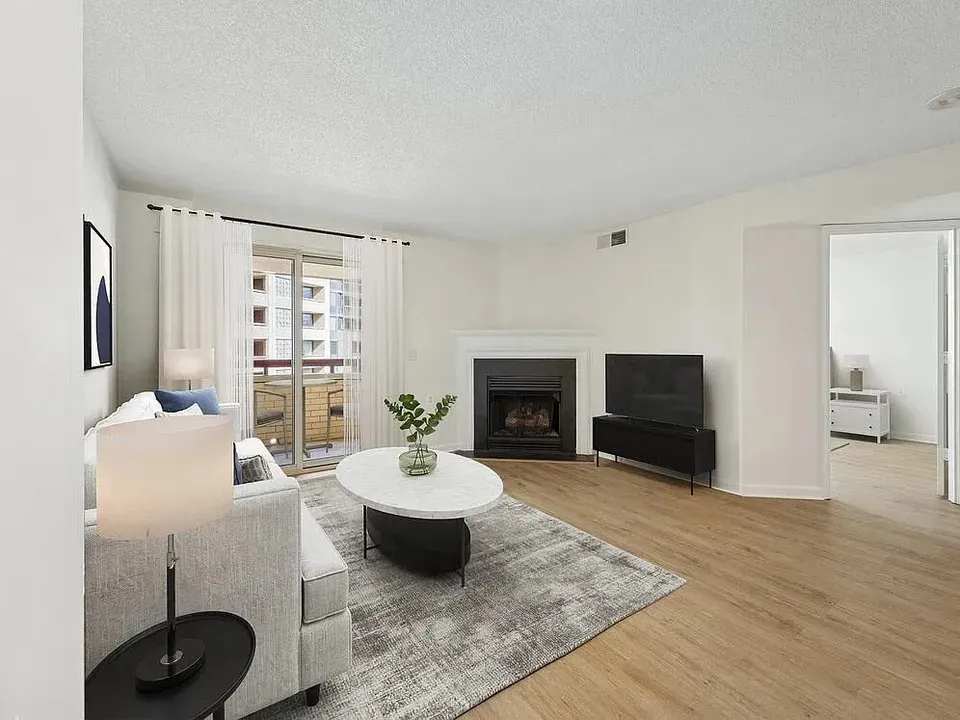 3 Bed 2 Bath Urban Residential Condo in Arlington, VA - 3
