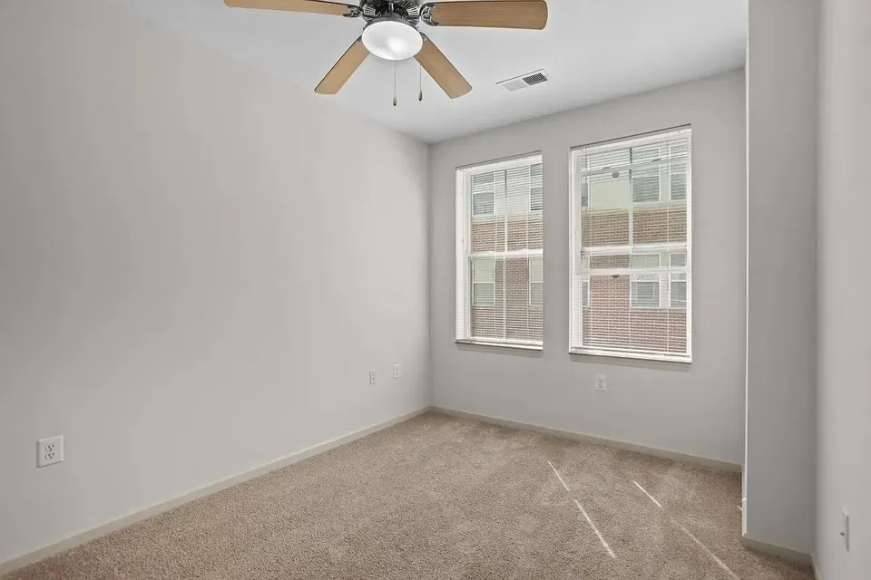 3 Bed 2 Bath Urban Residential Condo in Arlington, VA - 3