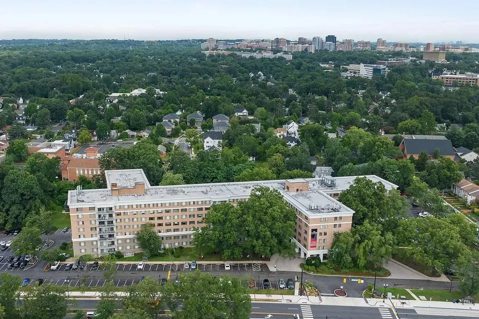 3 Bed 2 Bath Urban Residential Condo in Arlington, VA - 3