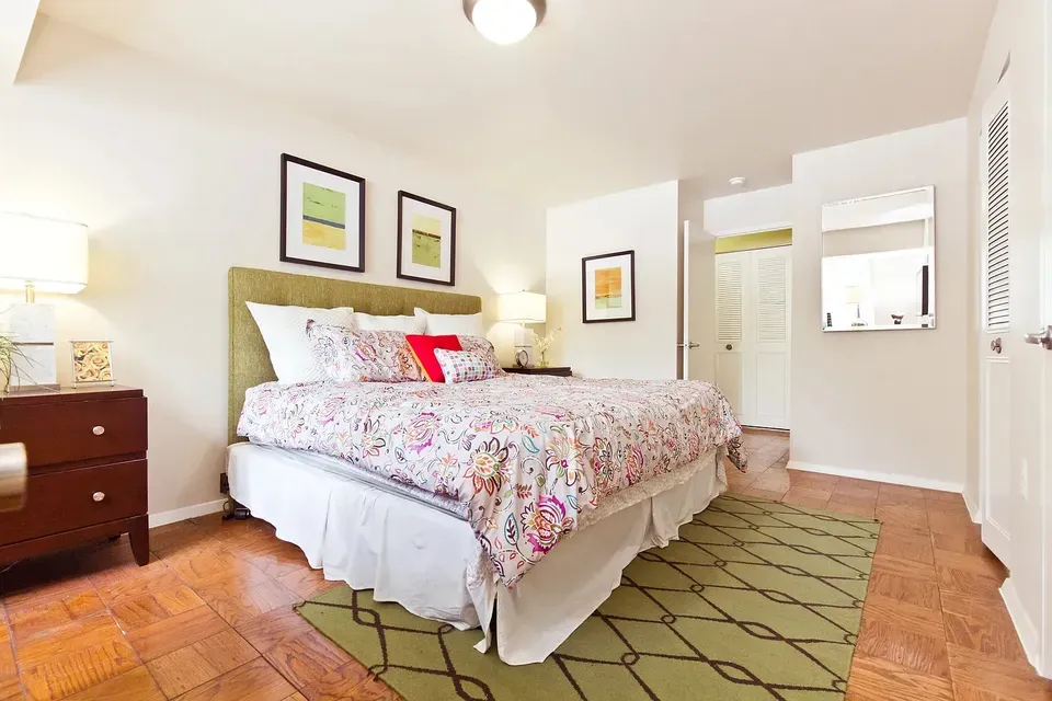 3 Bed 2 Bath Urban Residential Condo in Arlington, VA - 4