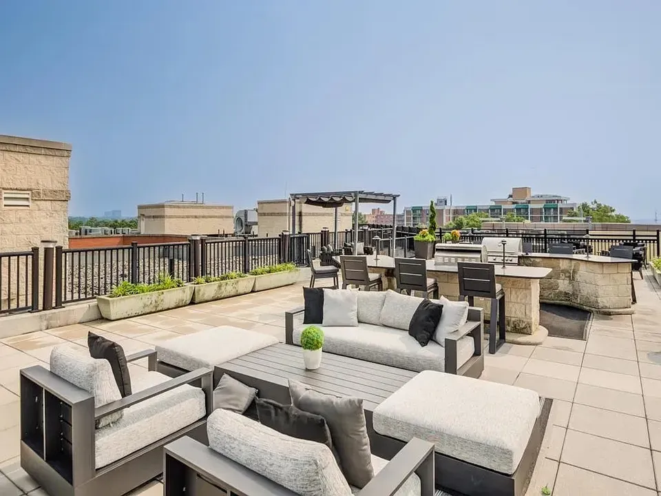 3 Bed 2 Bath Urban Residential Condo in Arlington, VA - 3