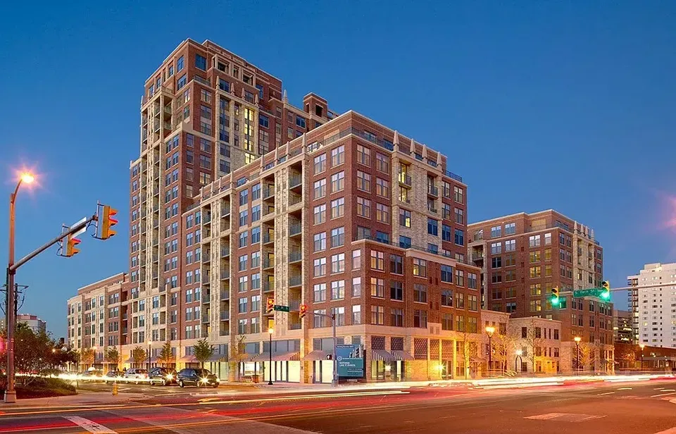 3 Bed 2 Bath Urban Residential Condo in Arlington, VA - 1