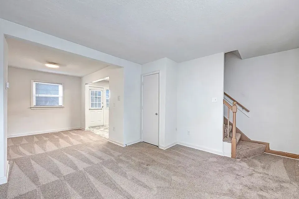 3 Bed 2 Bath Urban Residential Condo in Arlington, VA - 2