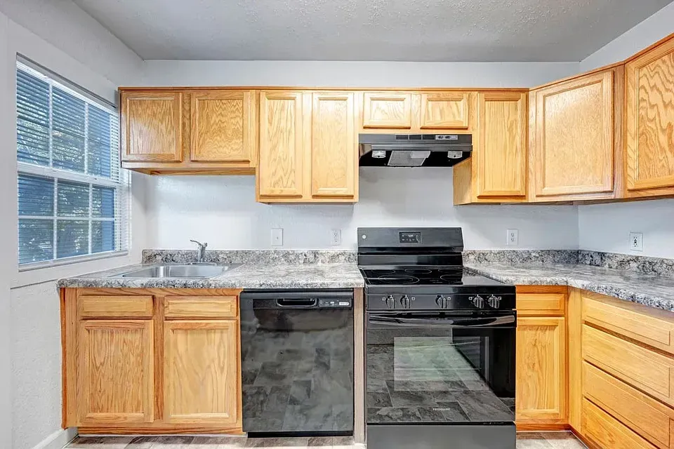 3 Bed 2 Bath Urban Residential Condo in Arlington, VA - 3