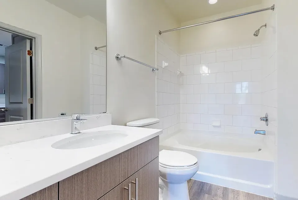 3 Bed 2 Bath Urban Residential Condo in Arlington, VA - 1