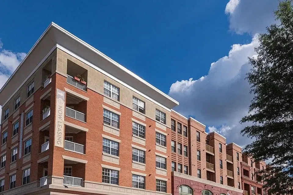 3 Bed 2 Bath Urban Residential Condo in Arlington, VA - 2
