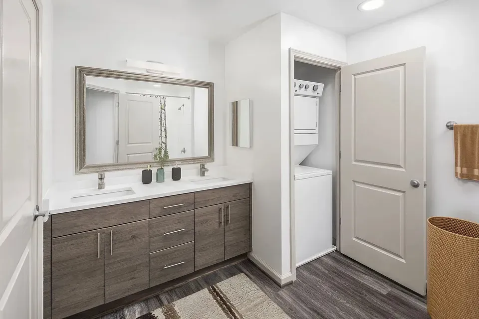 3 Bed 2 Bath Urban Residential Condo in Arlington, VA - 4