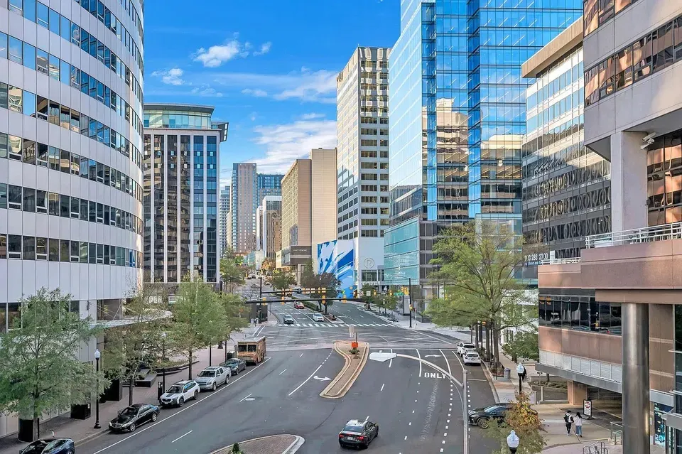 3 Bed 2 Bath Urban Residential Condo in Arlington, VA - 2