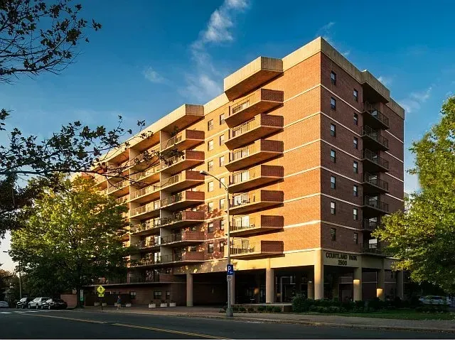 3 Bed 2 Bath Urban Residential Condo in Arlington, VA