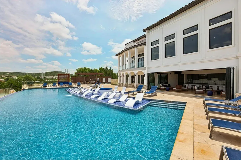 3 Bed 2 Bath Urban Residential Condo in Austin, TX - 4