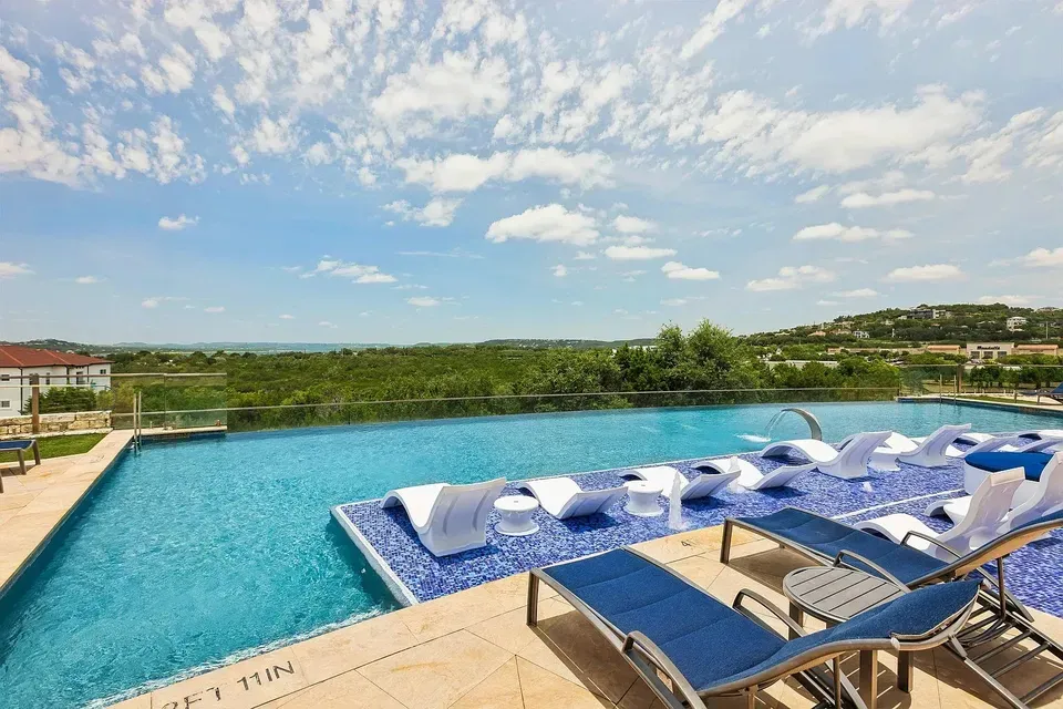 3 Bed 2 Bath Urban Residential Condo in Austin, TX - 5
