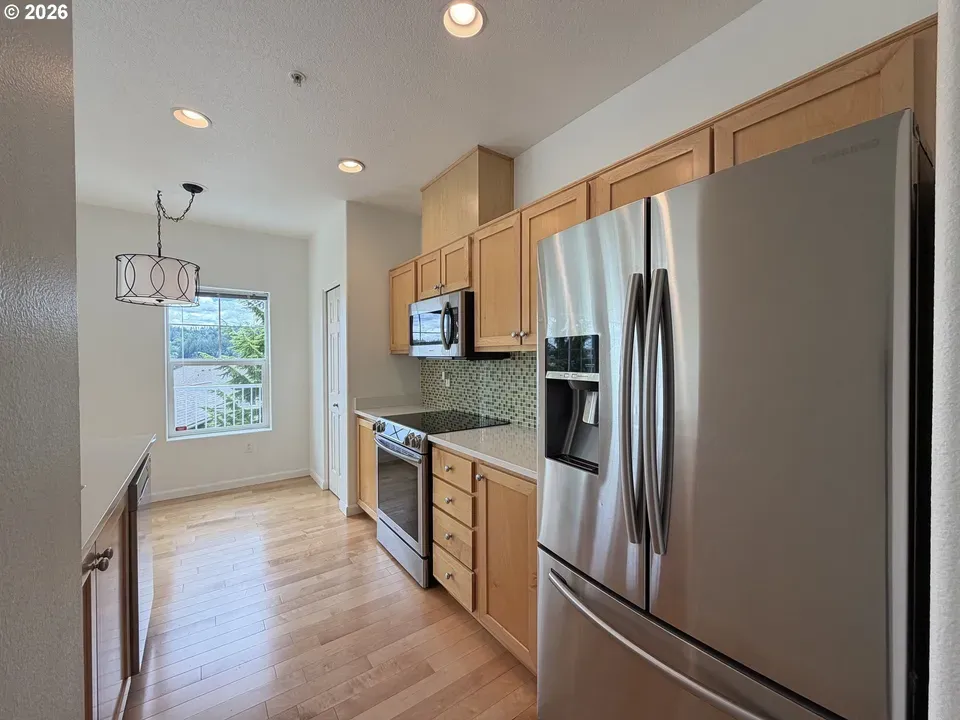 3 Bed 2 Bath Urban Residential Condo in Beaverton, OR - 2