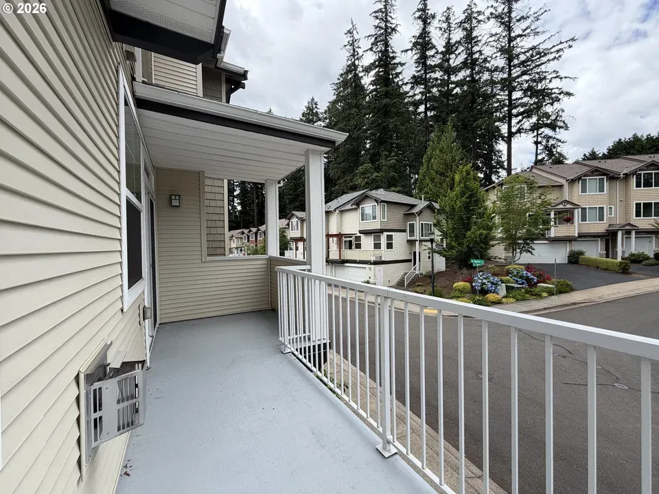 3 Bed 2 Bath Urban Residential Condo in Beaverton, OR - 5