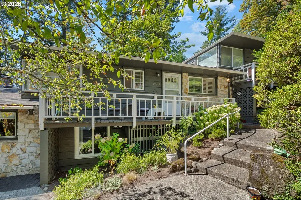 3 Bed 2 Bath Urban Residential Condo in Beaverton, OR - 1