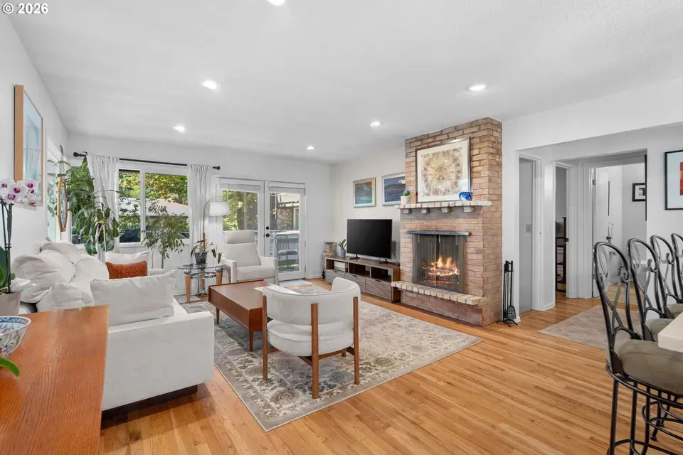 3 Bed 2 Bath Urban Residential Condo in Beaverton, OR - 4