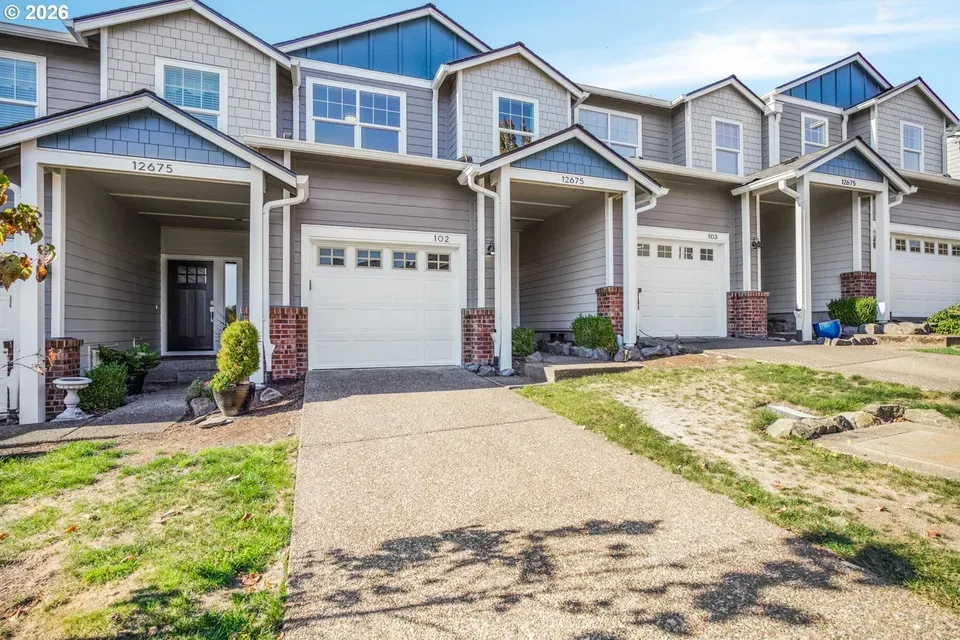 3 Bed 2 Bath Urban Residential Condo in Beaverton, OR