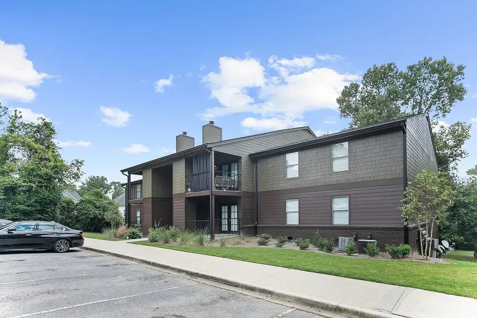 3 Bed 2 Bath Urban Residential Condo in Birmingham, AL - 2