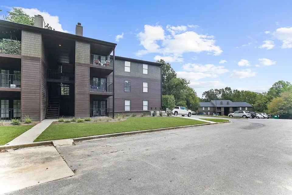 3 Bed 2 Bath Urban Residential Condo in Birmingham, AL - 5