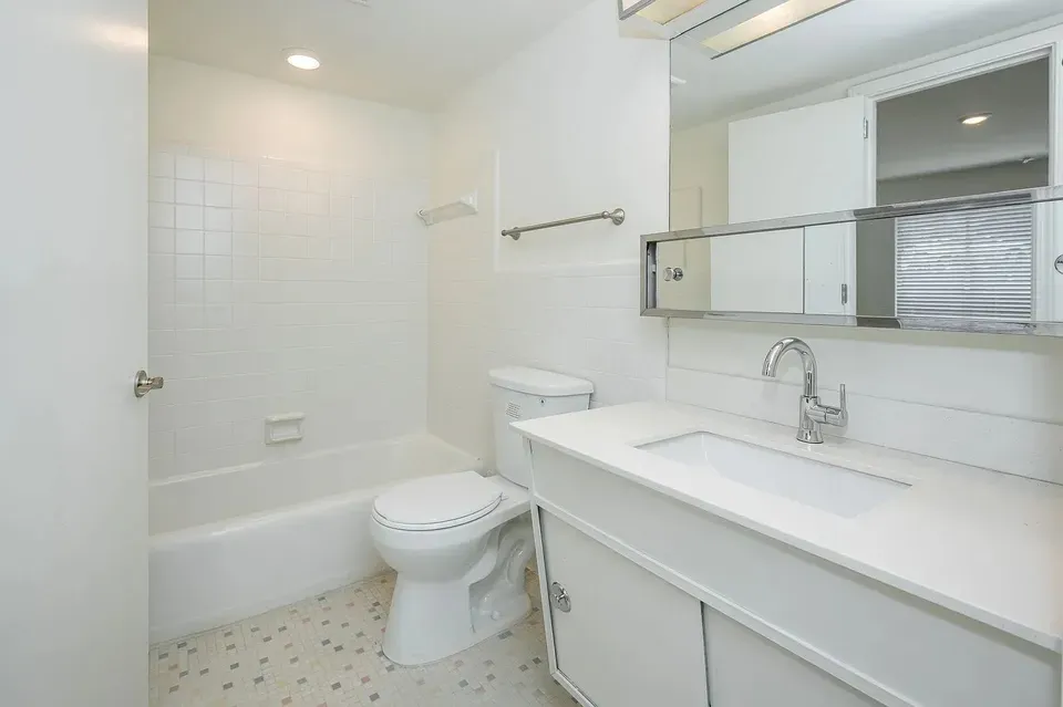 3 Bed 2 Bath Urban Residential Condo in Birmingham, AL - 4