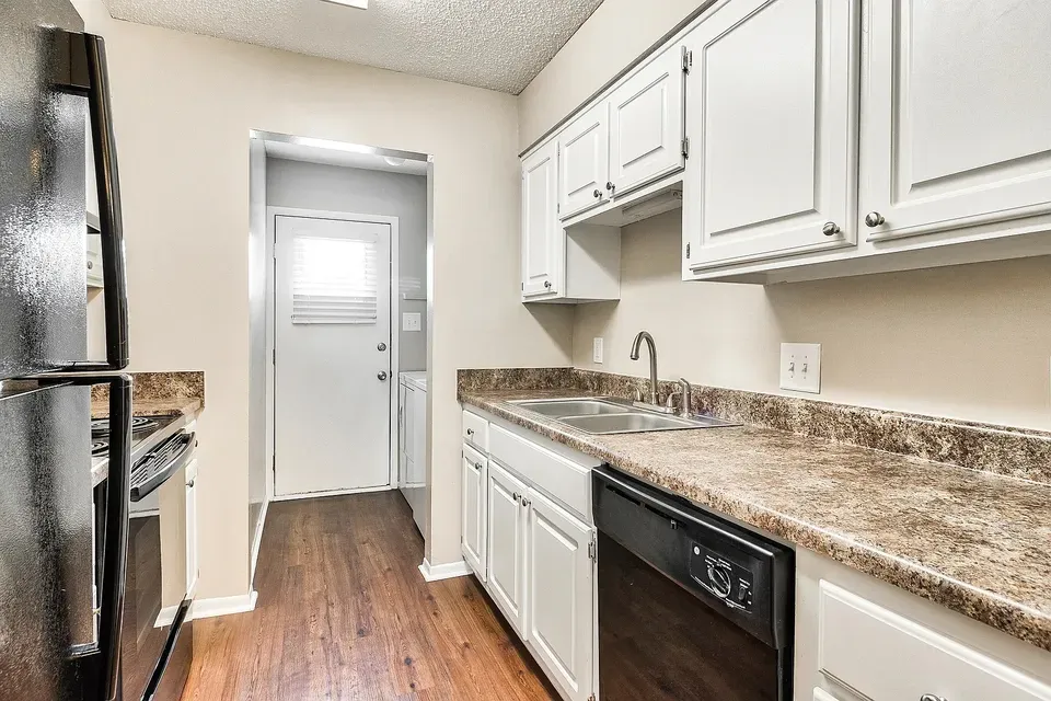 3 Bed 2 Bath Urban Residential Condo in Birmingham, AL - 4