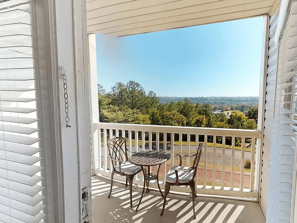 3 Bed 2 Bath Urban Residential Condo in Birmingham, AL - 3