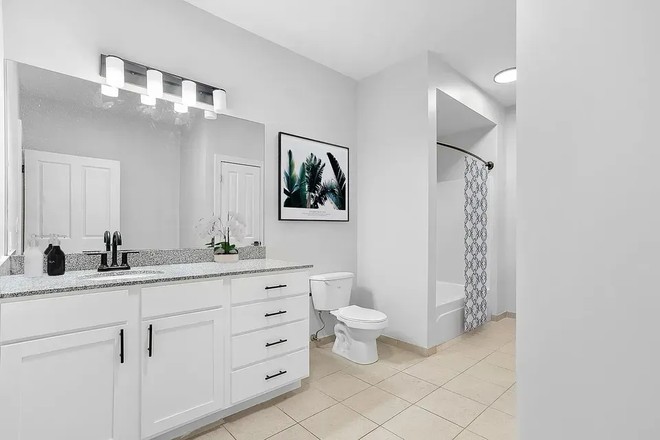 3 Bed 2 Bath Urban Residential Condo in Birmingham, AL - 4