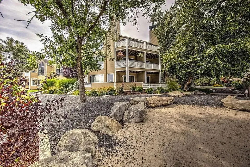 3 Bed 2 Bath Urban Residential Condo in Boise, ID - 2