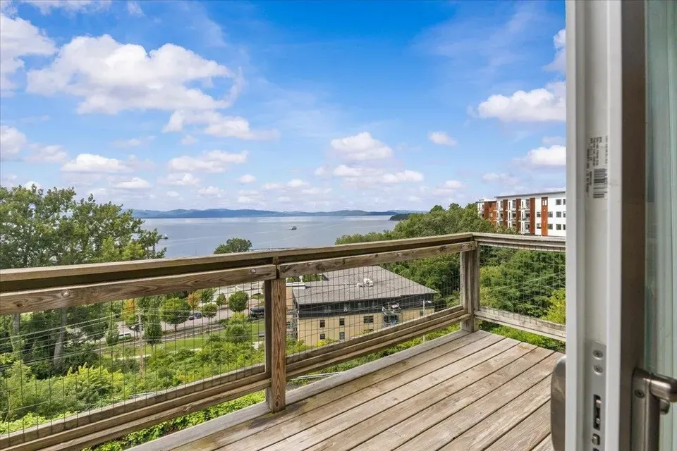 3 Bed 2 Bath Urban Residential Condo in Burlington, VT - 2