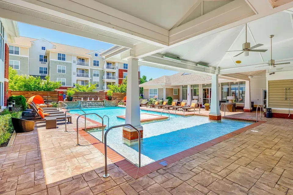 3 Bed 2 Bath Urban Residential Condo in Chesapeake, VA - 2