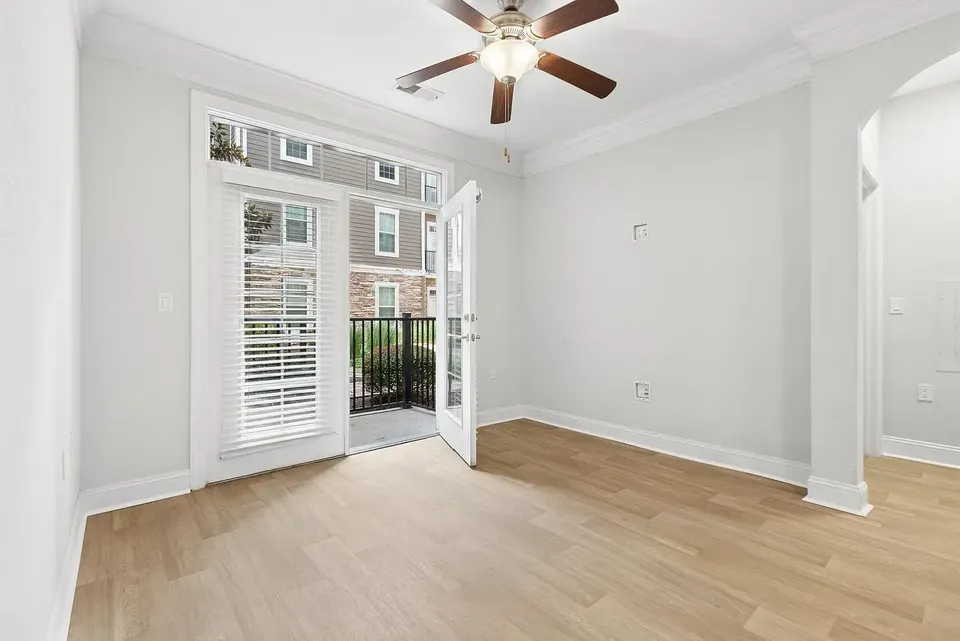 3 Bed 2 Bath Urban Residential Condo in Chesapeake, VA - 3