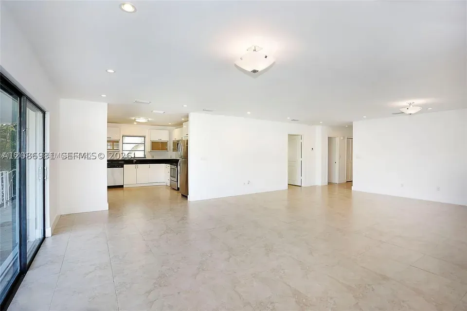 3 Bed 2 Bath Urban Residential Condo in Coral Gables, FL - 5
