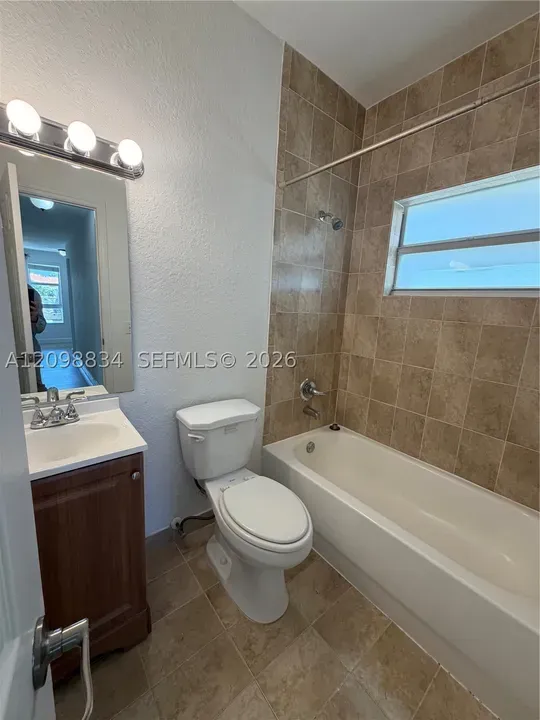 3 Bed 2 Bath Urban Residential Condo in Coral Gables, FL