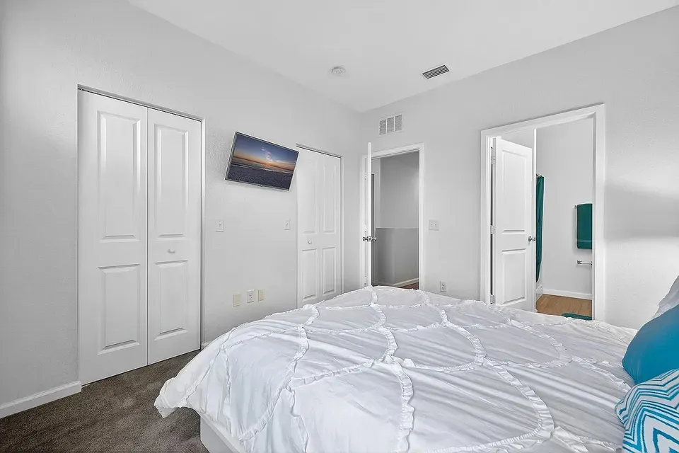 3 Bed 2 Bath Urban Residential Condo in Fort Myers, FL - 4