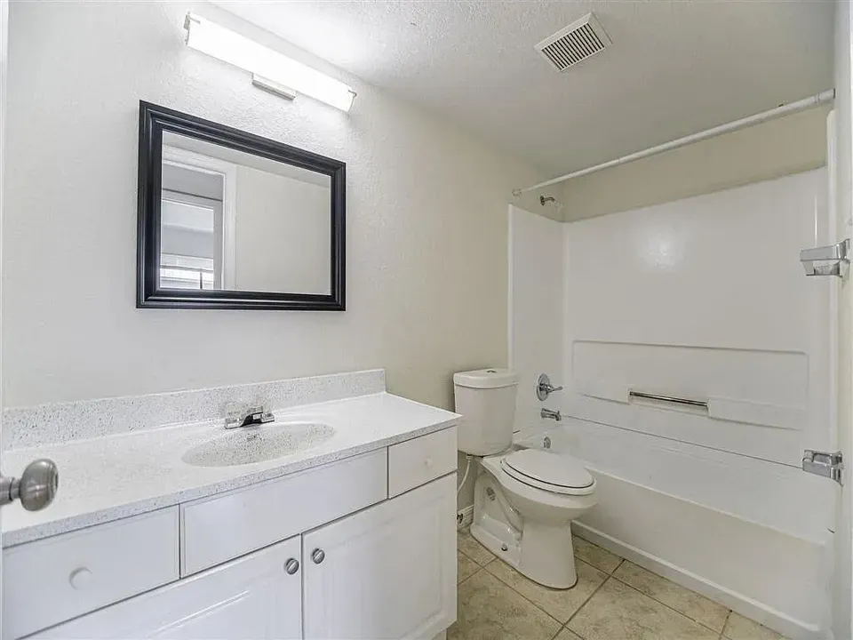 3 Bed 2 Bath Urban Residential Condo in Fort Myers, FL - 4