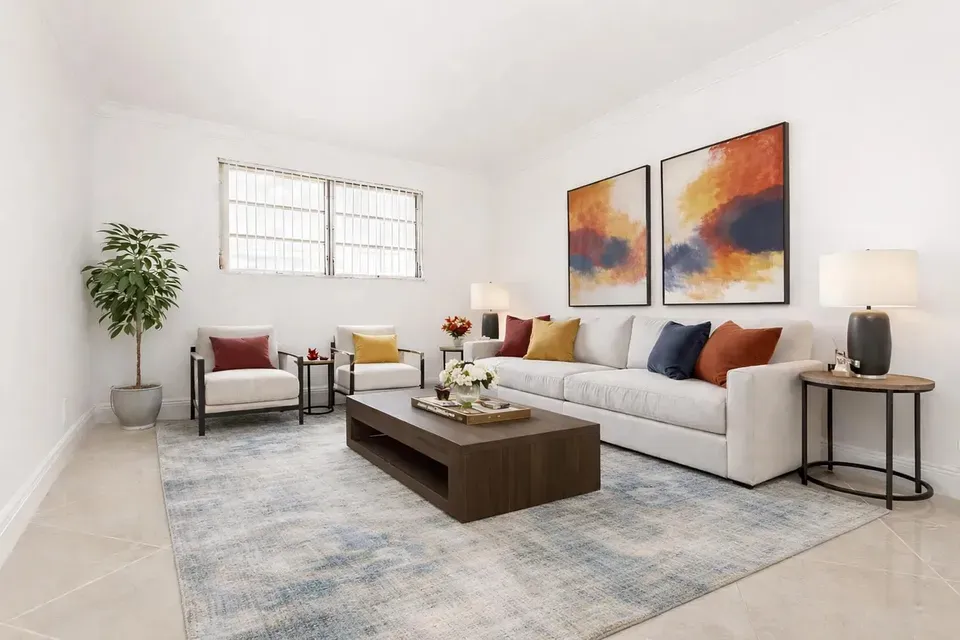 3 Bed 2 Bath Urban Residential Condo in Hollywood, FL - 1