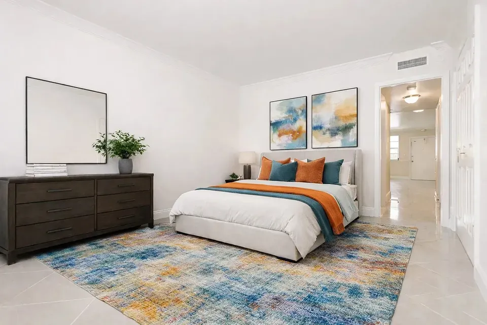 3 Bed 2 Bath Urban Residential Condo in Hollywood, FL - 2
