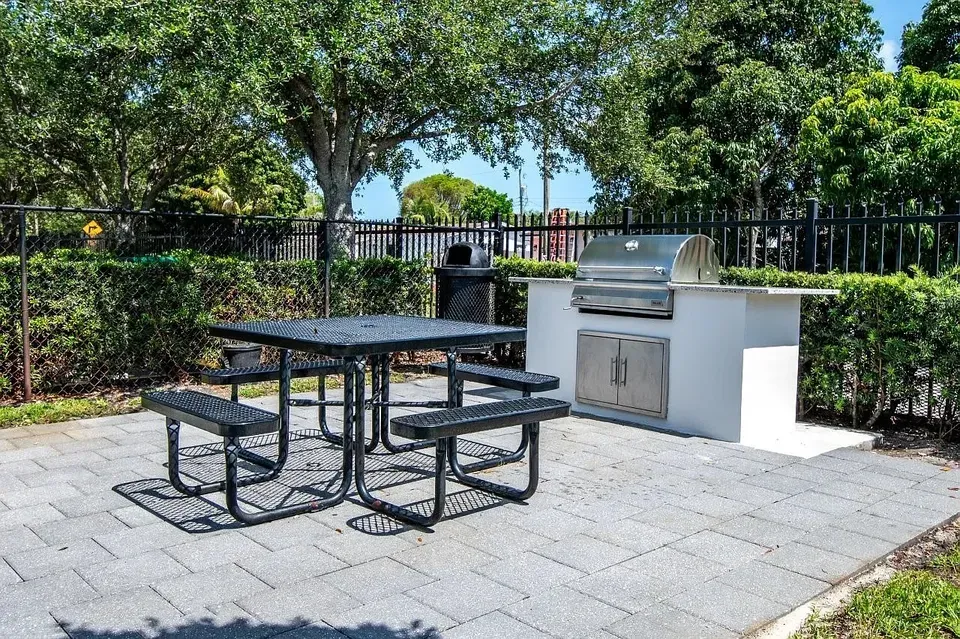 3 Bed 2 Bath Urban Residential Condo in Hollywood, FL - 3