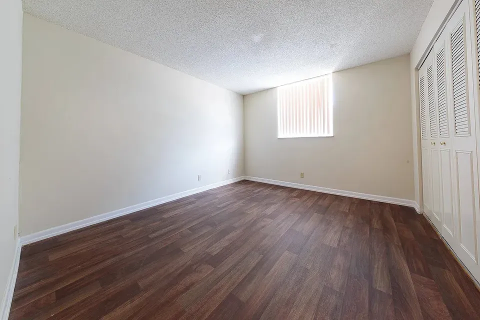 3 Bed 2 Bath Urban Residential Condo in Hollywood, FL - 5