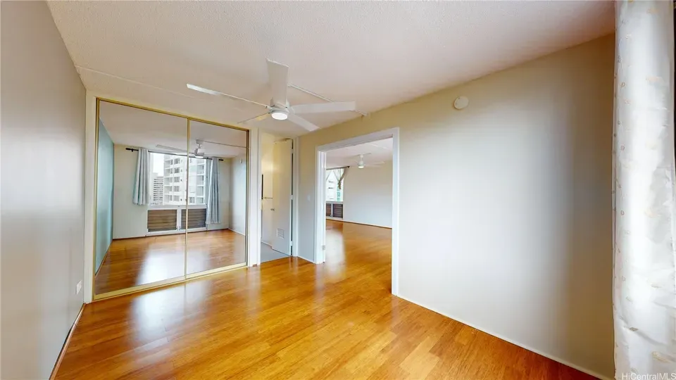 3 Bed 2 Bath Urban Residential Condo in Honolulu, HI - 5