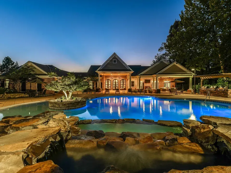 3 Bed 2 Bath Urban Residential Condo in Huntsville, AL - 1