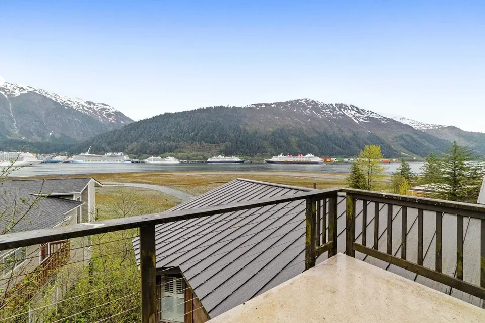 3 Bed 2 Bath Urban Residential Condo in Juneau, AK - 3