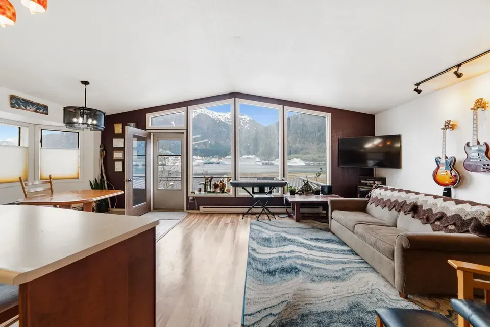 3 Bed 2 Bath Urban Residential Condo in Juneau, AK - 4