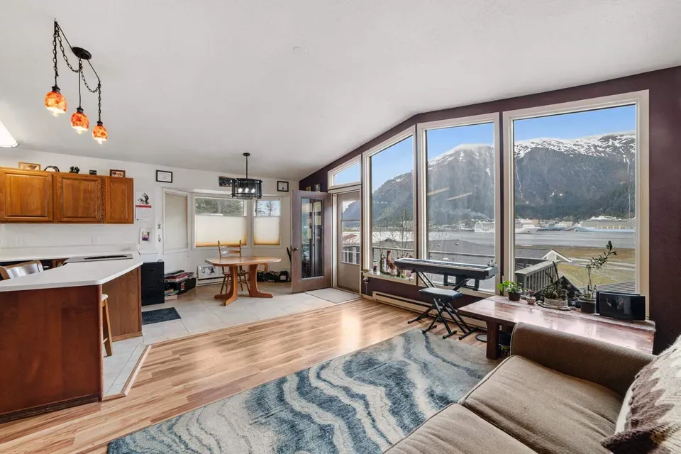 3 Bed 2 Bath Urban Residential Condo in Juneau, AK - 5