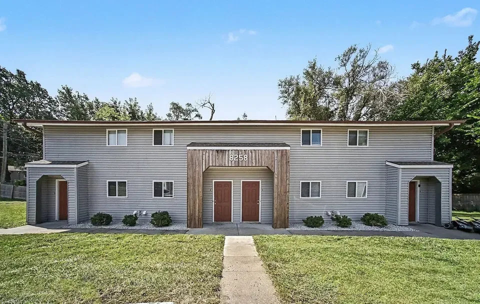 3 Bed 2 Bath Urban Residential Condo in Kansas City, KS - 3